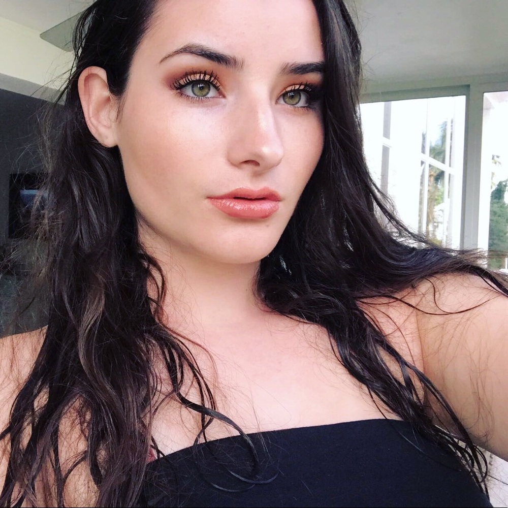 Meet your Posher, Liv